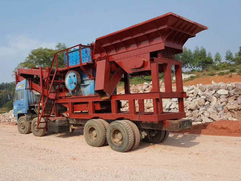 輪胎式移動(dòng)破碎站 輪胎式移動(dòng)破碎站