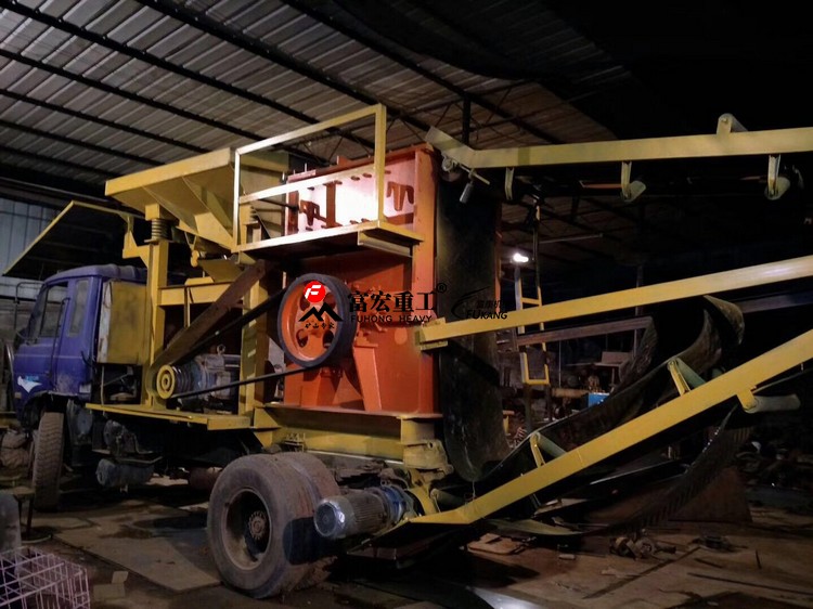 移動(dòng)破碎站生產(chǎn)廠家